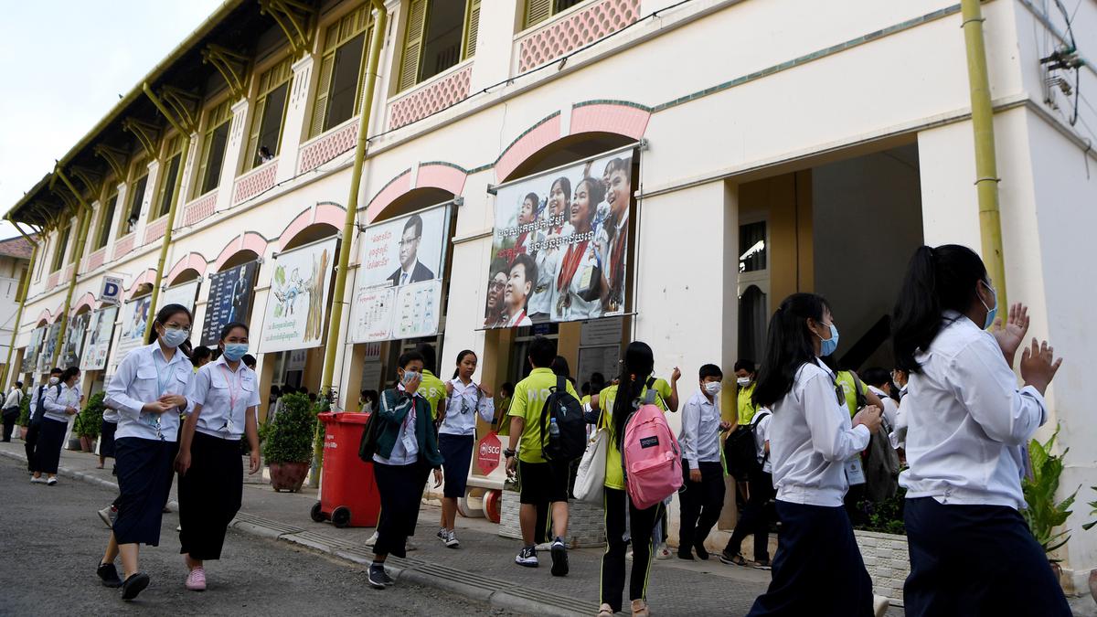 Sekolah Tanpa Jam Masuk: Apakah Belajar Lebih Efektif Saat Anak Tidak Disuruh Bangun Pagi?